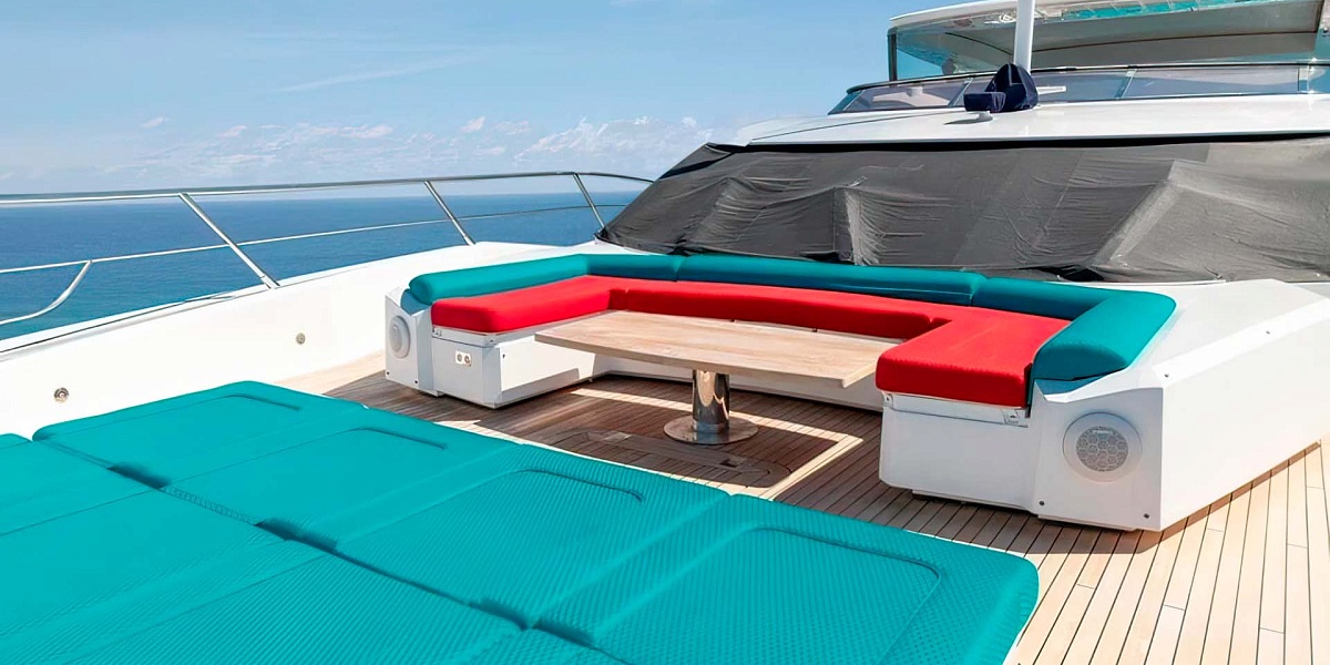 Аренда мега яхты 	Sunseeker 115 Predator в Сочи